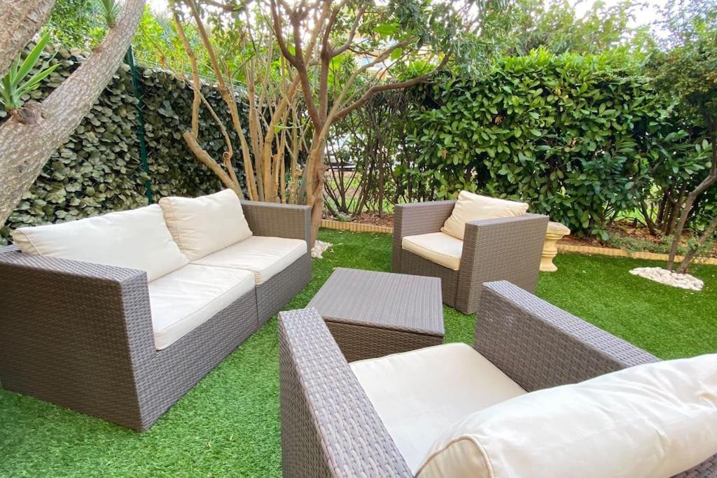 Rabiac - Charming 1 Bedroom With Private Garden Αντίμπ Εξωτερικό φωτογραφία